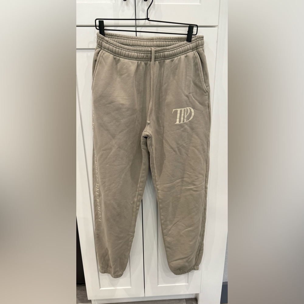 Taylor Swift - THE TORTURED POETS DEPARTMENT BEIGE SWEATPANTS - Size Large - Picture 3 of 6